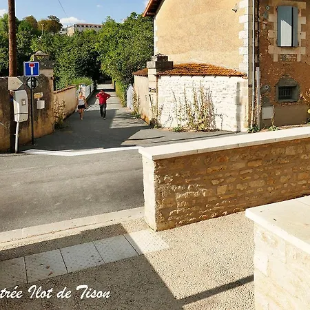 Appartement Les Jardins Du Clain Poitiers